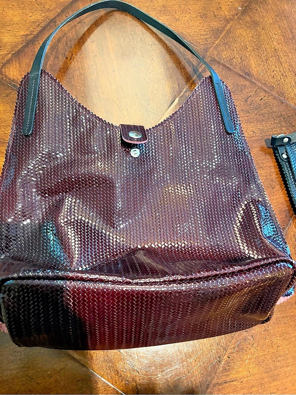 Jack Gomme Atelier Cuir patent Textured Hobo Bag Like New